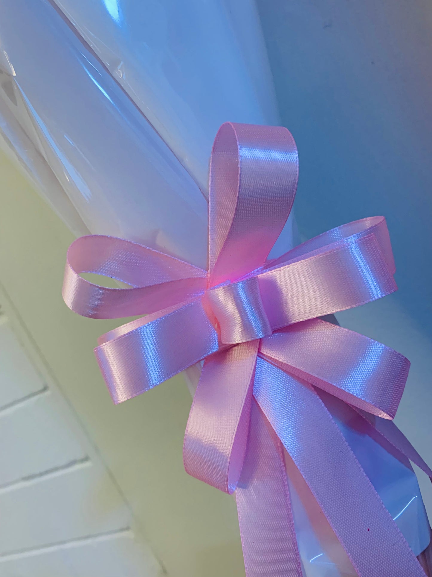 Elegant Pink Rose Bouquet with Crystal Touch