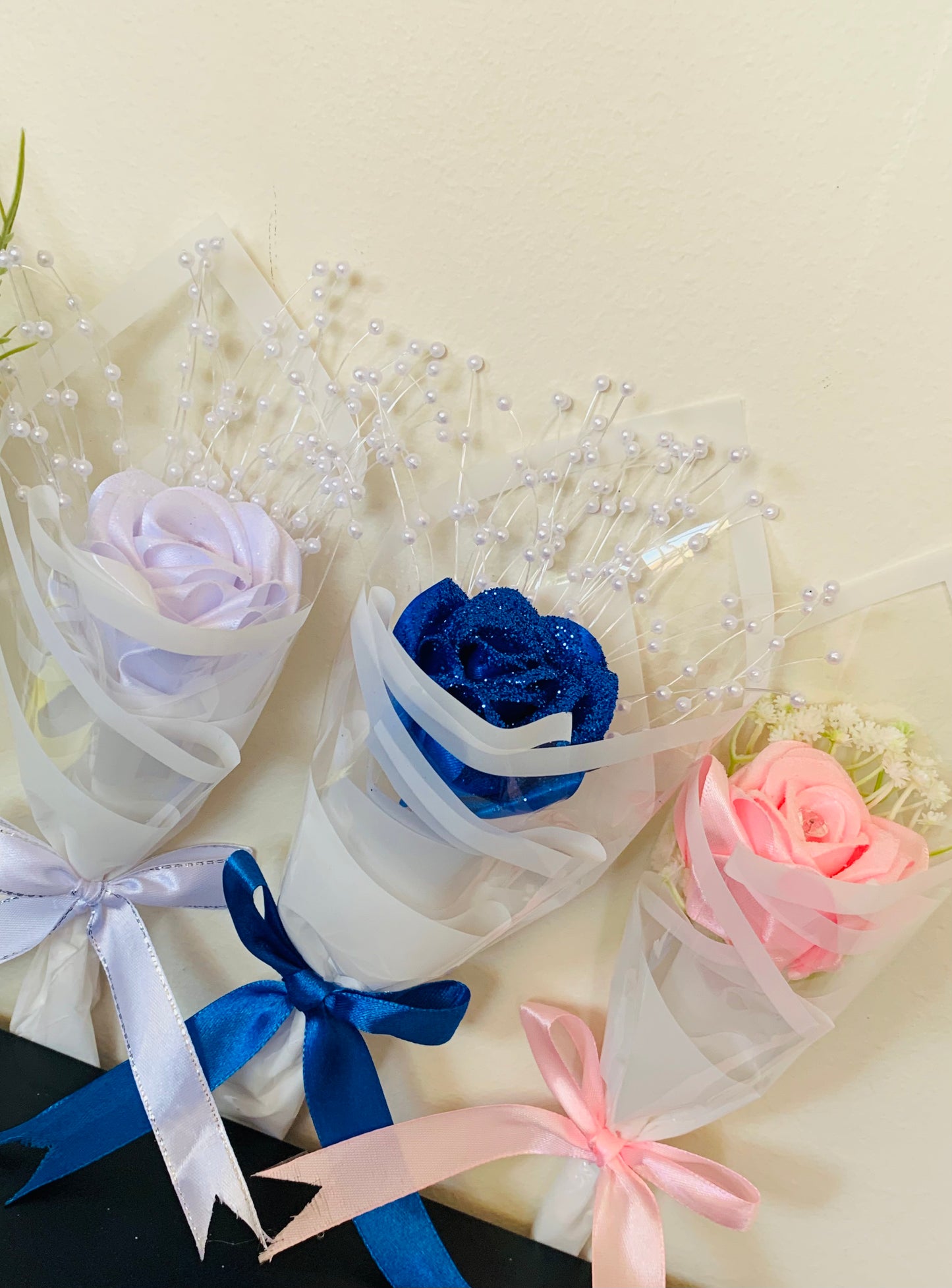 Mini Elegant Single Flower Bouquets