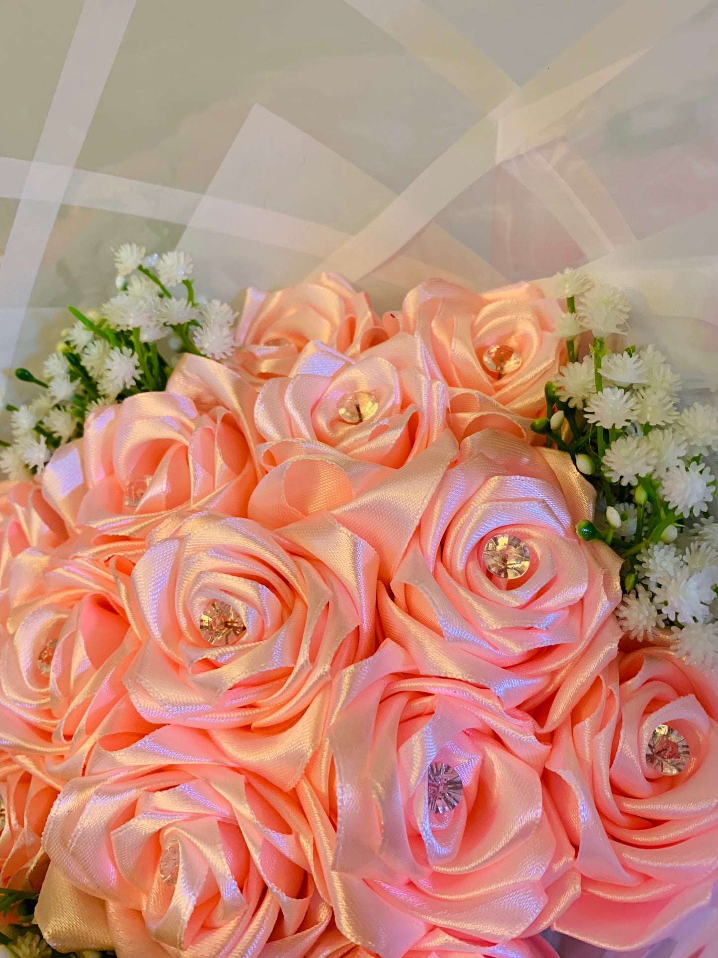 Elegant Pink Rose Bouquet with Crystal Touch