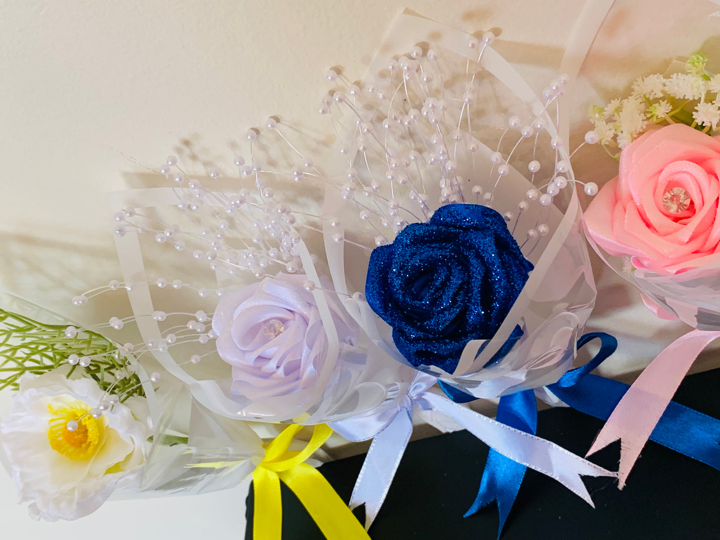 Mini Elegant Single Flower Bouquets